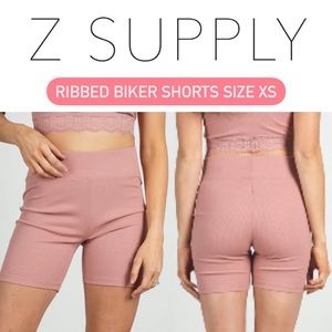 Mauve ribbed biker shorts - z supply size XS. Super flattering ! 🚴🏼‍♀️ 🎀